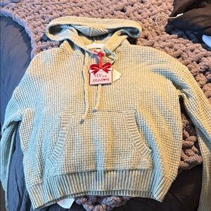 New tags green sweater with pocket Willow green color